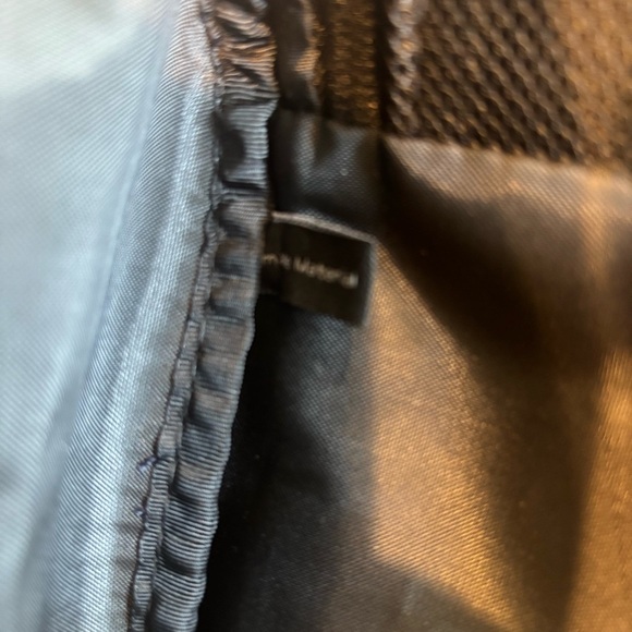 PENGUIN Hanging Toiletry Travel Bag Black Leather w/ Travel Bottle Full Zip NWOT - Picture 6 of 12